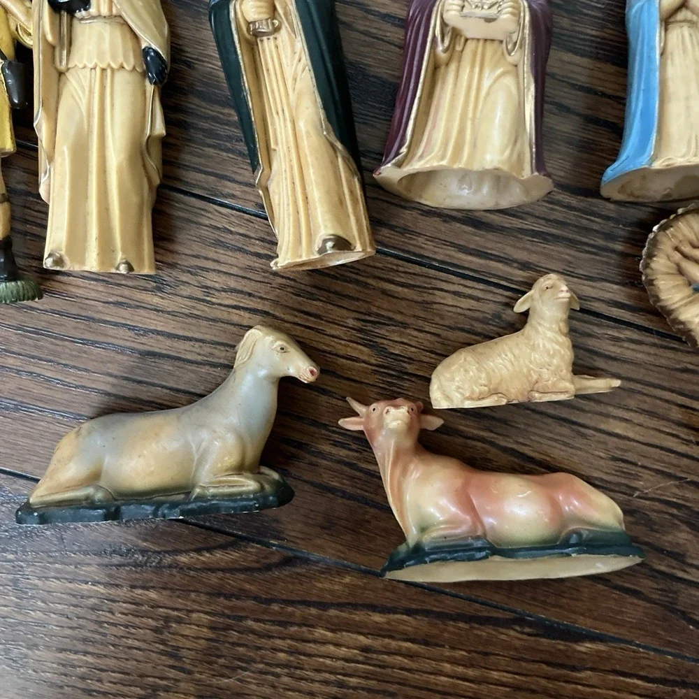 VTG CHRISTMAS 12 PC NATIVITY SET PLASTIC 1